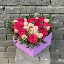 Цветочная композиция из Розы в коробке в Новокузнецке