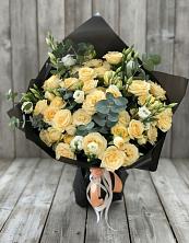 Букет цветов из:  Розы и Лизиантусы в Новокузнецке