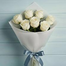 Букет 7 Белых роз Эдлесс Лав в Новокузнецке