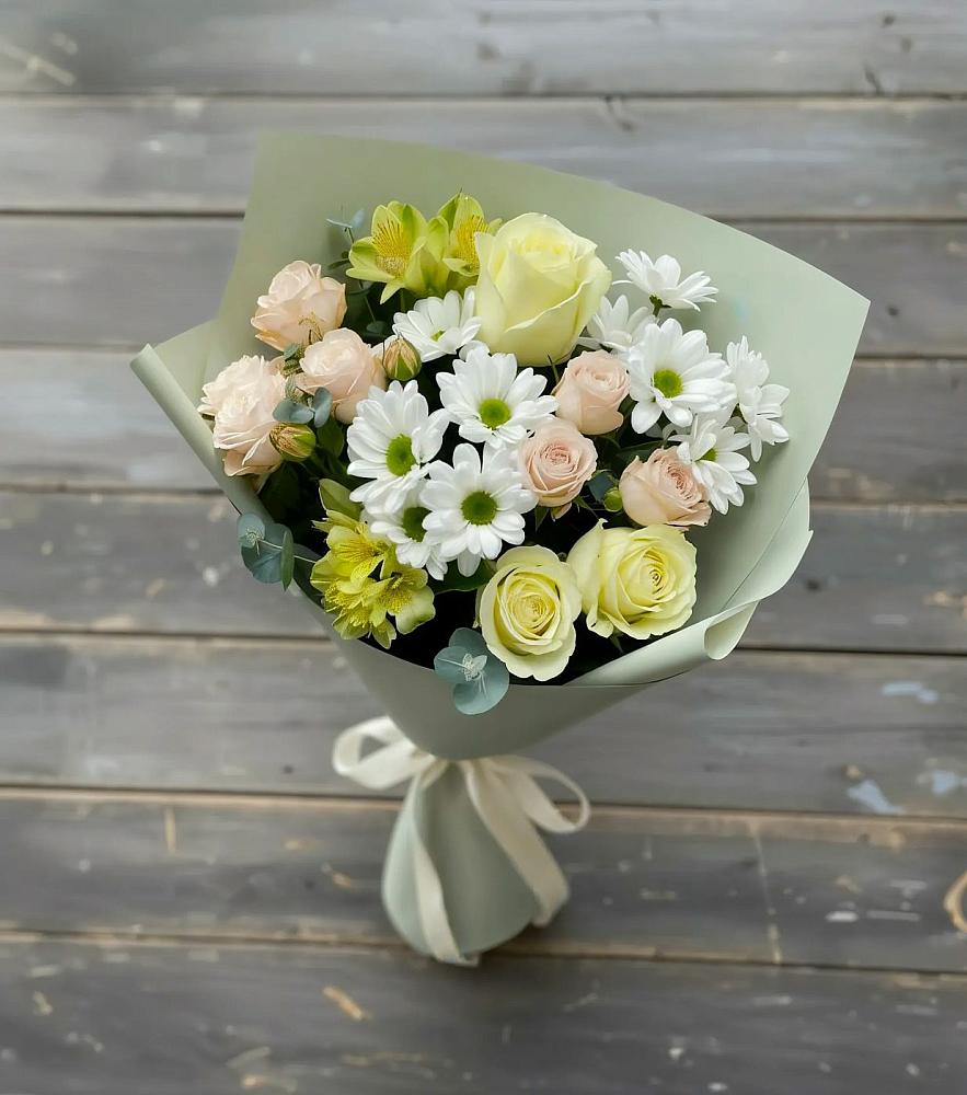 Букет цветов из: Альстромерии, Розы и Хризантемы в Новокузнецке