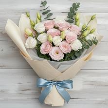 Букет цветов из:  Лизиантусы в Новокузнецке