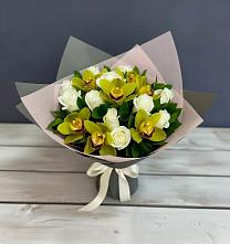 Букет цветов из:  Орхидеи и Розы в Новокузнецке