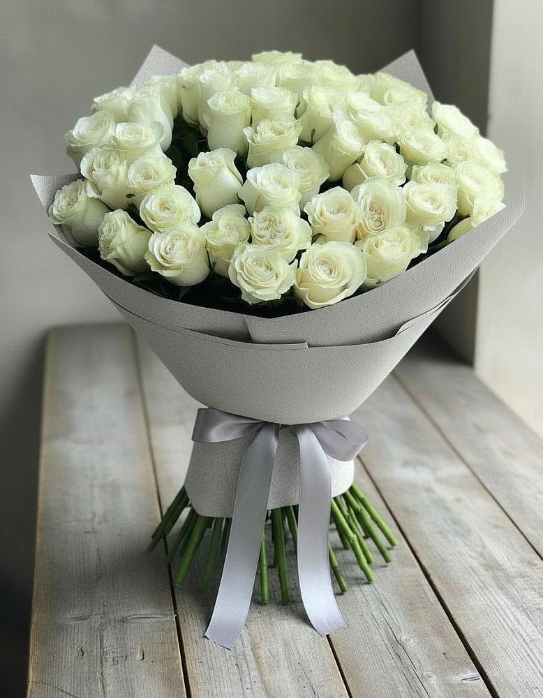 Букет 35 Белых роз в Новокузнецке