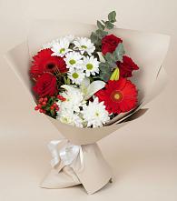 Букет цветов из:  Розы, Хризантемы, Герберы и Лилии в Новокузнецке