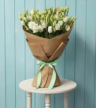 Букет цветов из:  Лизиантусы в Новокузнецке