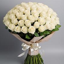 Букет 101 беля роза Белоснежка в Новокузнецке