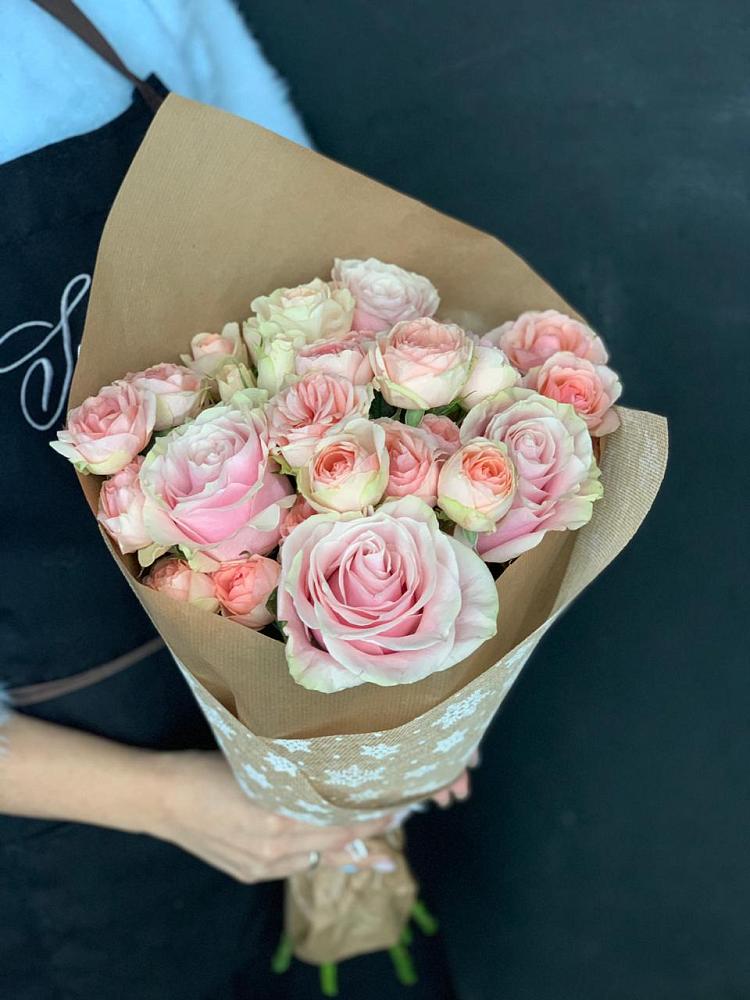 Букет цветов из: Хризантемы и Розы в Новокузнецке