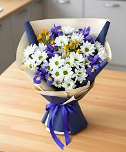 Букет цветов из:  Розы, Ирисы и Хризантемы в Новокузнецке