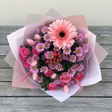 Букет цветов из:  Розы, Герберы и Хризантемы в Новокузнецке