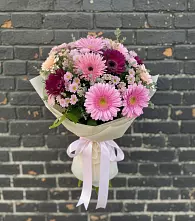 Букет цветов из:  Герберы и Хризантемы в Новокузнецке