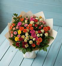 Букет Микс из разноцветных кустовых роз в Новокузнецке